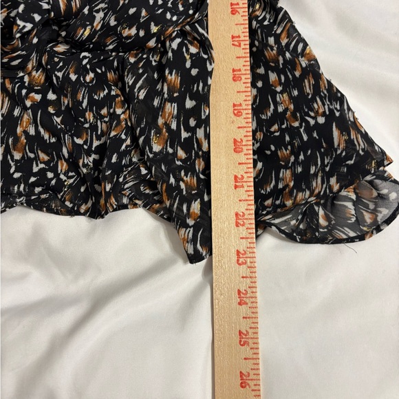 Express Large Black Wrap Blouse Metallic Animal Print Tie Waist - Picture 5 of 8